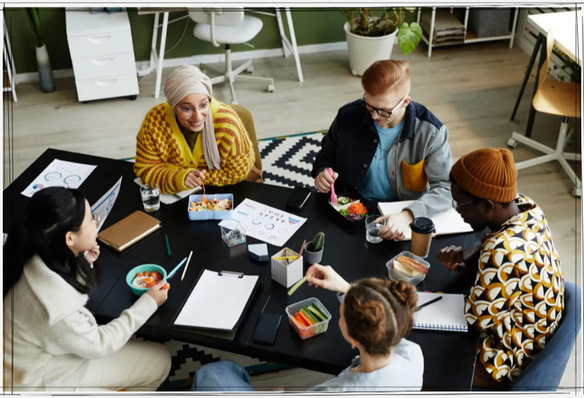 Picture of a discussion at a workplace during lunch 1